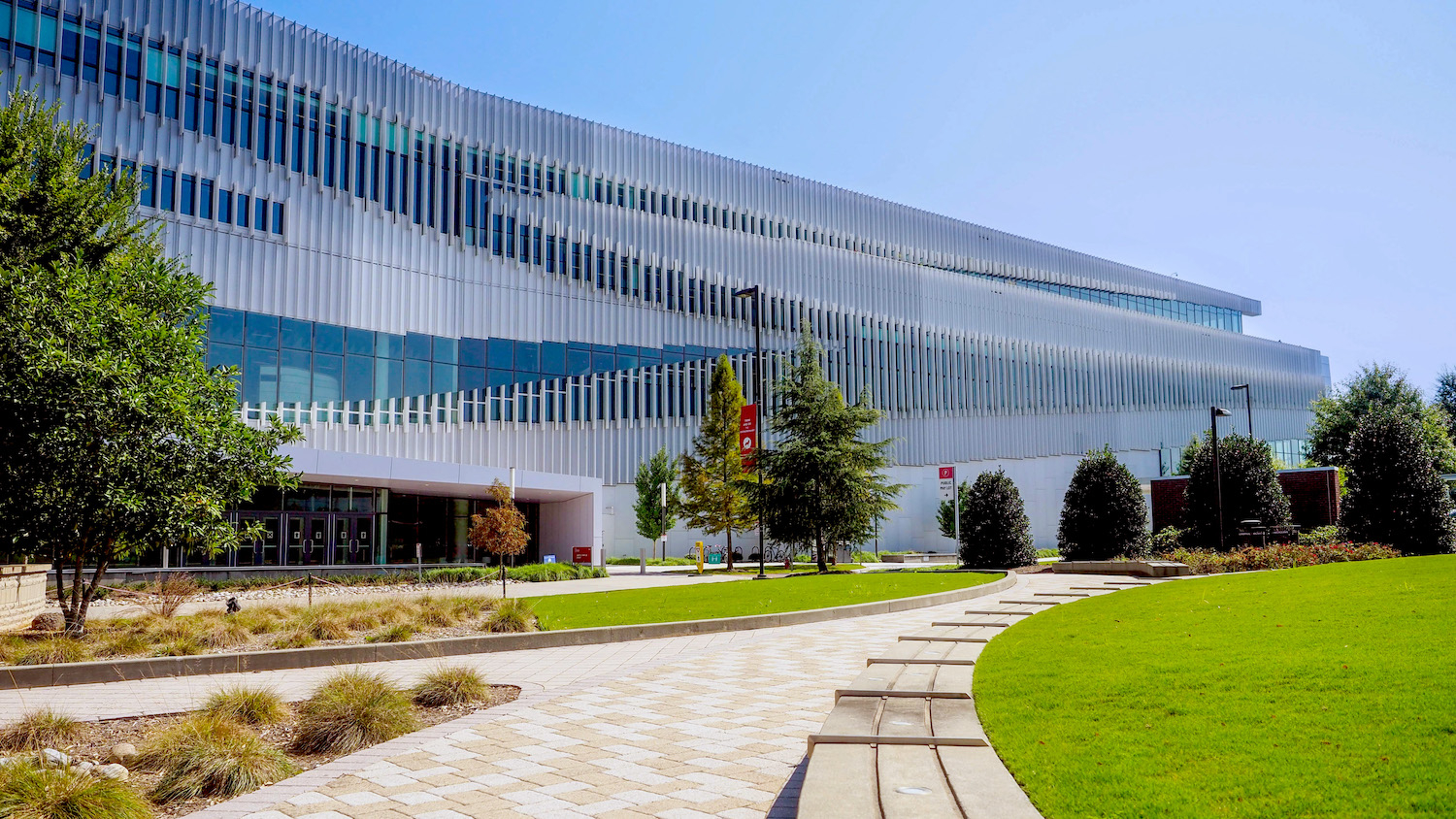 NC Ste Hunt library outside view.